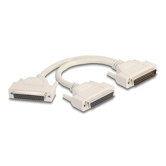 Delock Y osztott kábeles adapter D-Sub 50 tűs apa - 2 x D-Sub 50 tűs anya csavarokkal 30 cm
