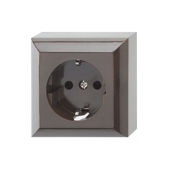 GAO 0510056777 Business Line IP20, 1 férőhelyes földelt csatlakozóaljzat, beltéri, 230 V~ /50 Hz / 16 A, barna