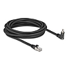 Delock GigE kamera kábel RJ45 apa 45 -ban elcsavart és 90 -ban hajlított szögekkel - RJ45 apa Cat.6 S/FTP 5 m fekete